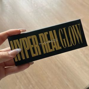 MAC Hyper Real Glow Highlighter Palette